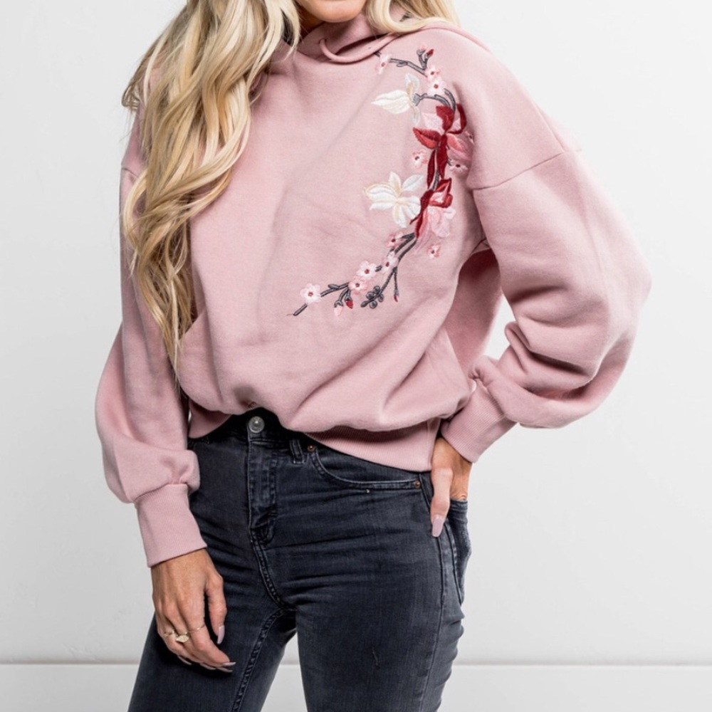 Short waisted embroidered hoodie